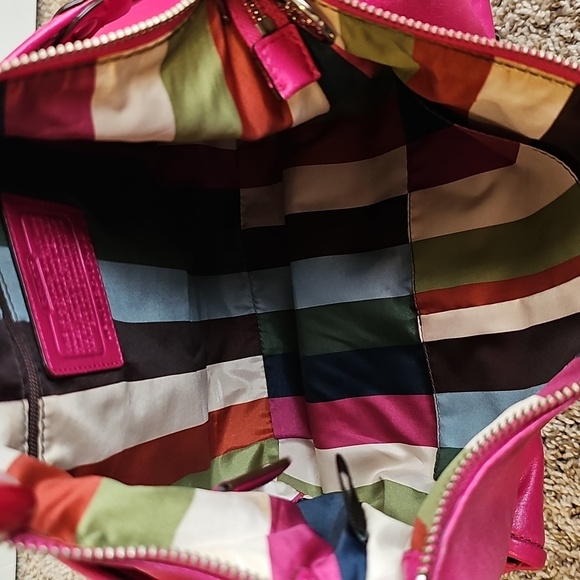 Coach 2010 Poppy Magenta Pink Leather Groovy Hobo (Legacy Stripe Lining) - Picture 4 of 17